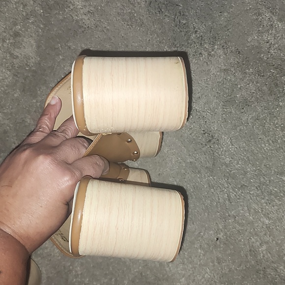 3 Pairs of Clogs - Picture 6 of 11